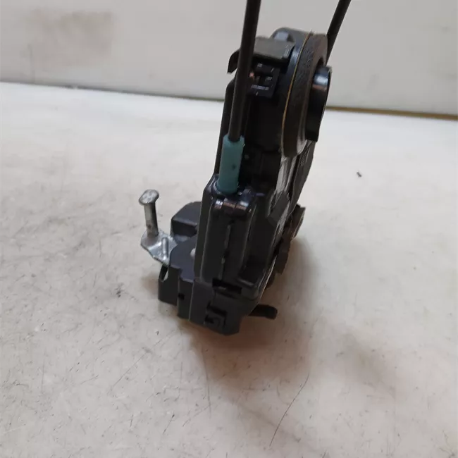 Serratura porta posteriore destra