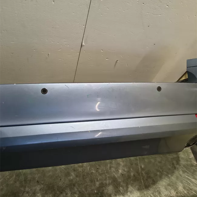 Paraurti posteriore con sensori parcheggio