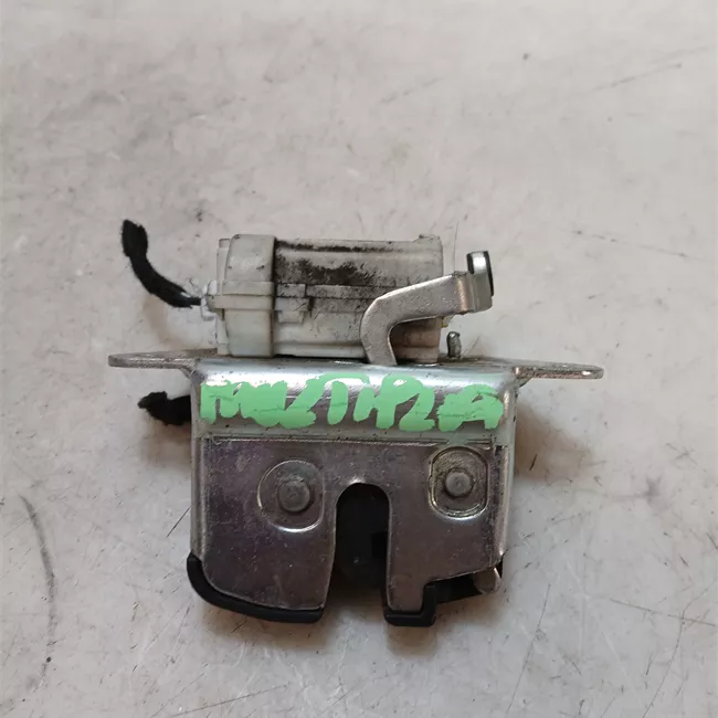 Serratura chiusura centralizzata portello posteriore