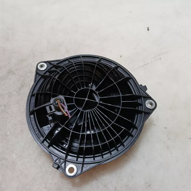 Maniglia portello posteriore con stemma cromo/nero