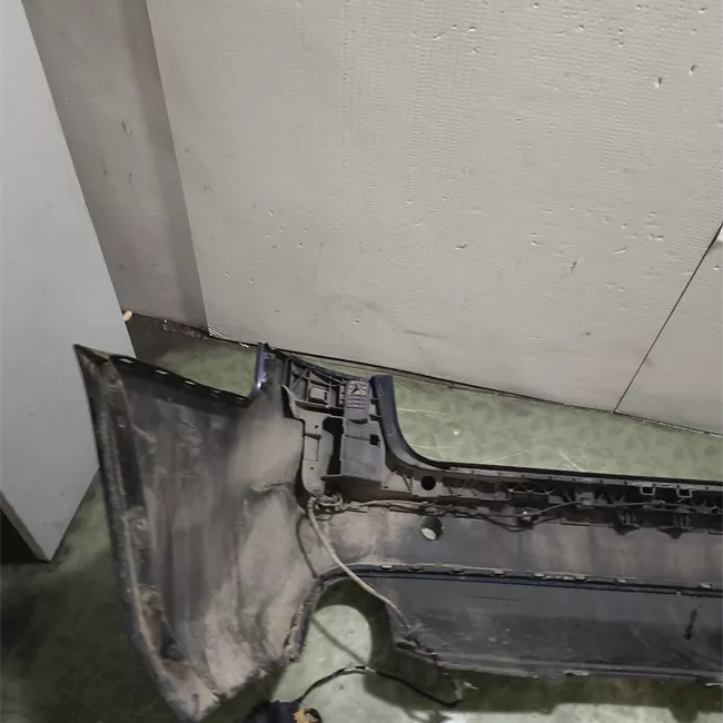 Paraurti posteriore con sensore parcheggio primer