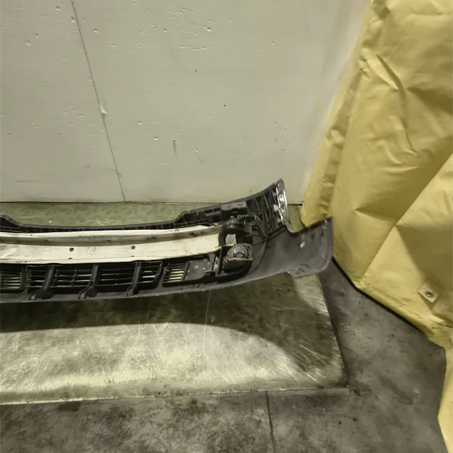 Paraurti anteriore Grigio