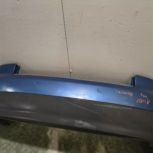 Paraurti posteriore con sensori parcheggio