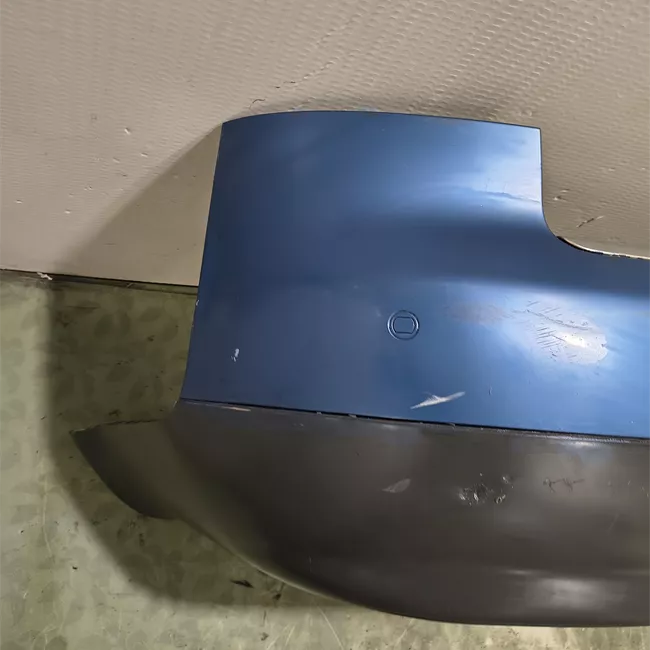 Paraurti posteriore con sensori parcheggio