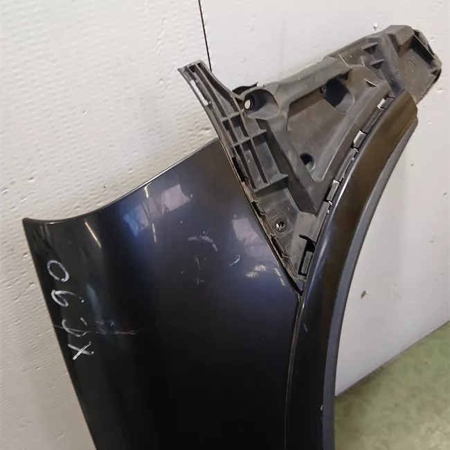 Parafango anteriore destro