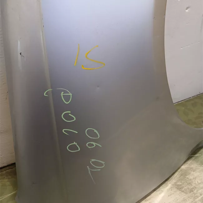 Parafango anteriore destro