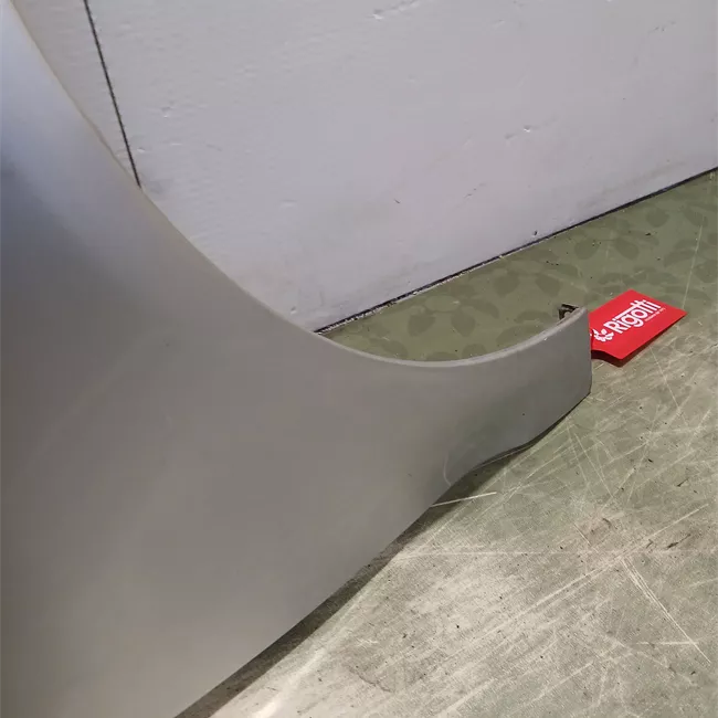 Parafango anteriore destro