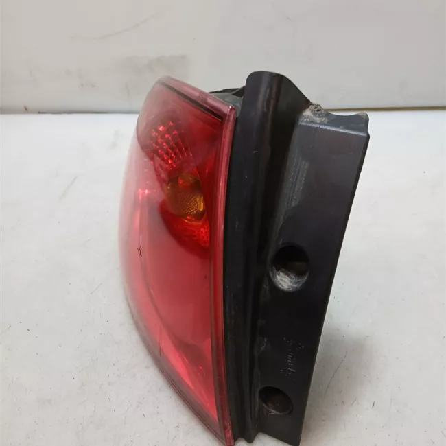 Fanale posteriore sinistro Nero