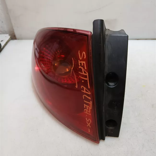 Fanale posteriore sinistro Nero