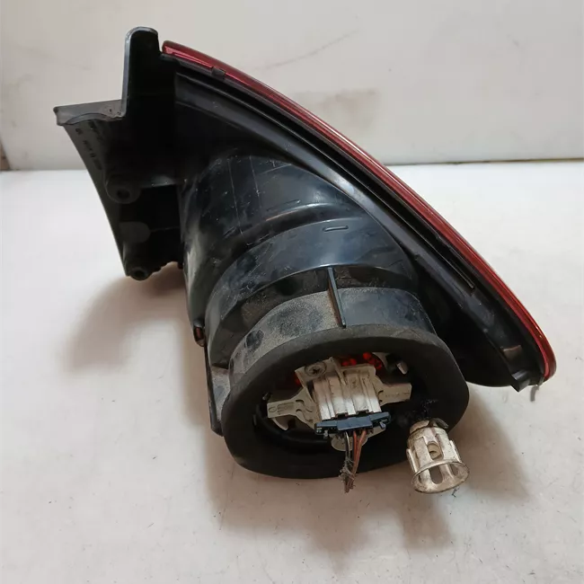 Fanale posteriore sinistro Nero