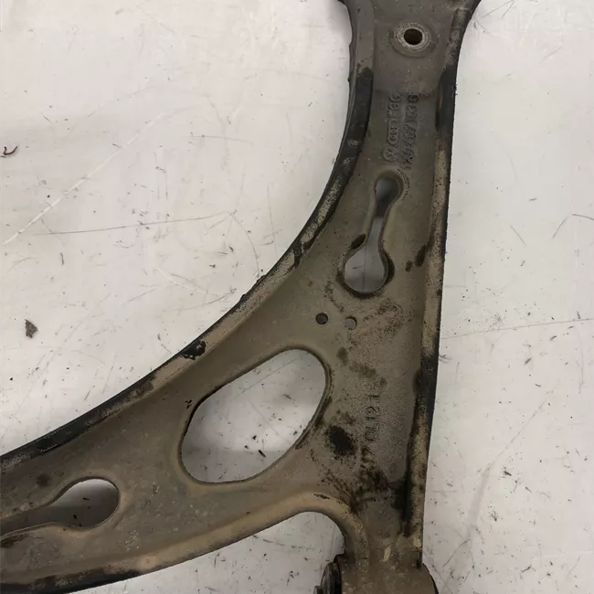 Braccio oscillante sospensione anteriore destro Ghisa