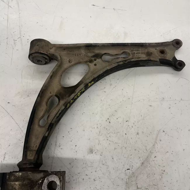 Braccio oscillante sospensione anteriore destro Ghisa