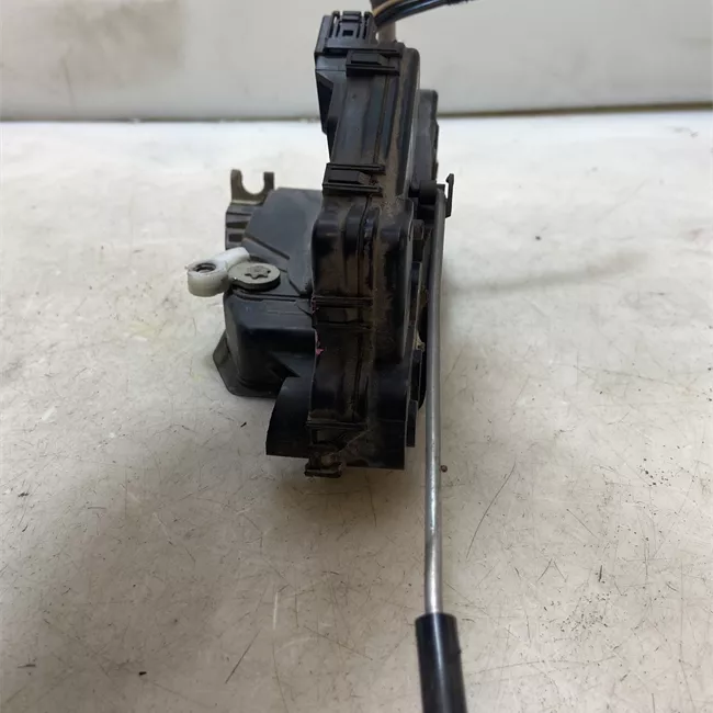 Serratura porta anteriore sinistra