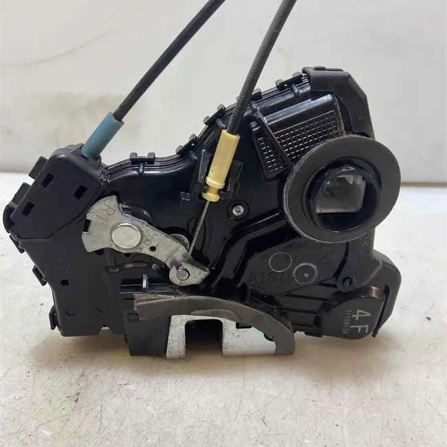 Serratura porta anteriore destra