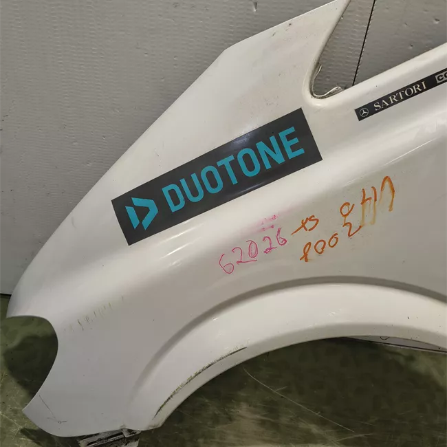 Parafango anteriore sinistro