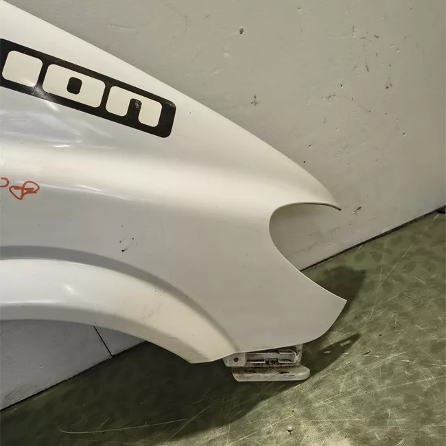 Parafango anteriore destro