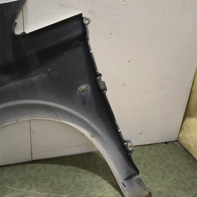 Parafango anteriore destro