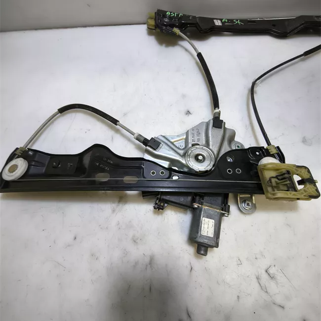 Alzacristallo elettrico porta anteriore sinistro con motorino