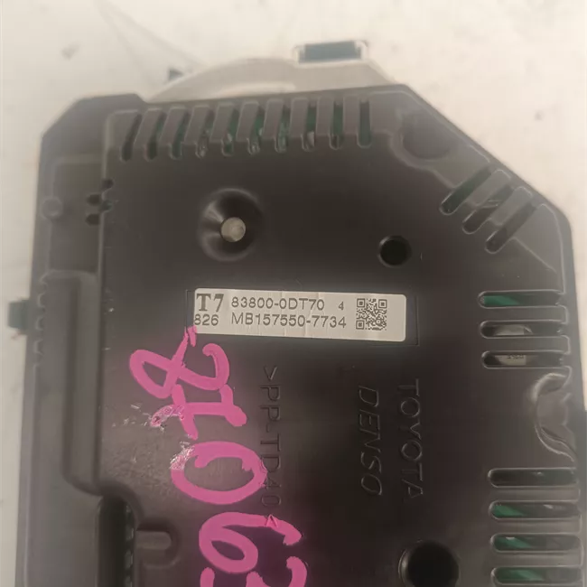 Quadro strumenti completo con cruise control