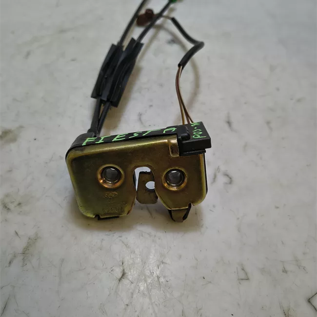 Serratura portello posteriore con sgancio telecomandi