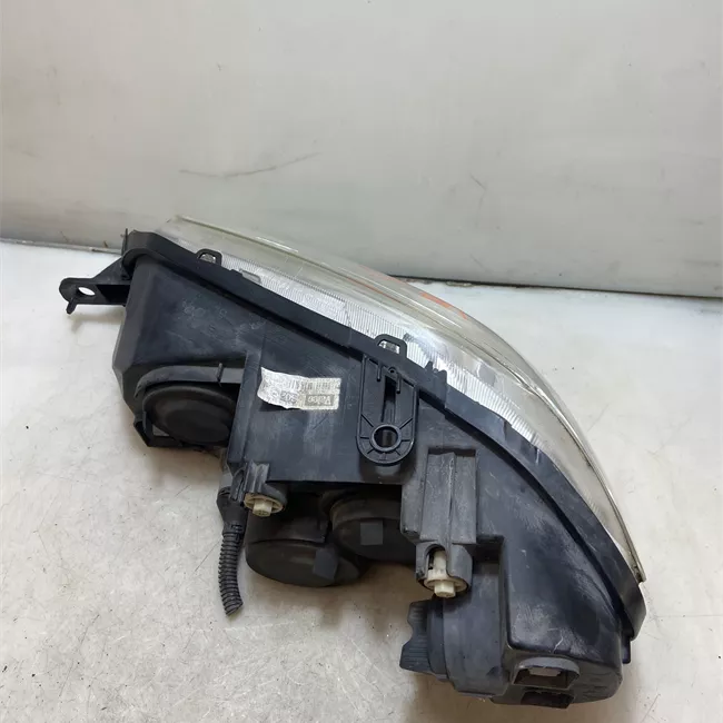 Proiettore destro 07/04<