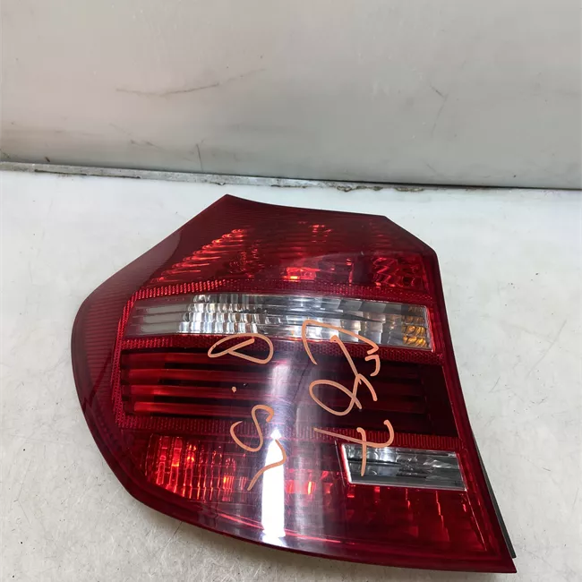 Fanale posteriore sinistro