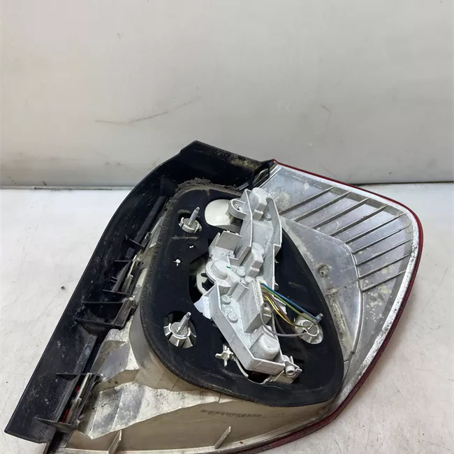 Fanale posteriore sinistro