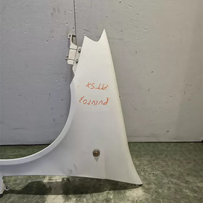 Parafango anteriore sinistro