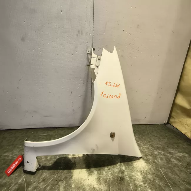 Parafango anteriore sinistro