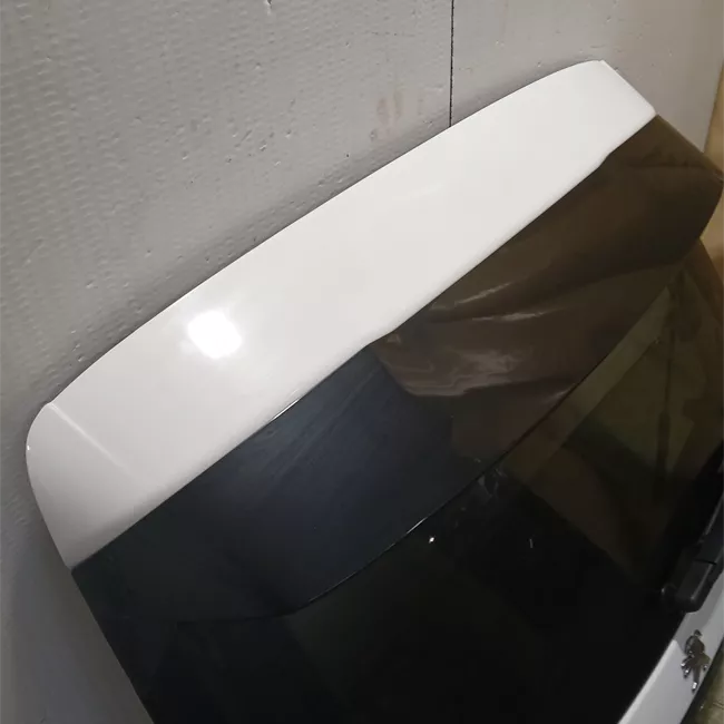 Portello posteriore spoiler