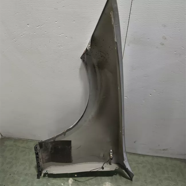 Parafango anteriore destro