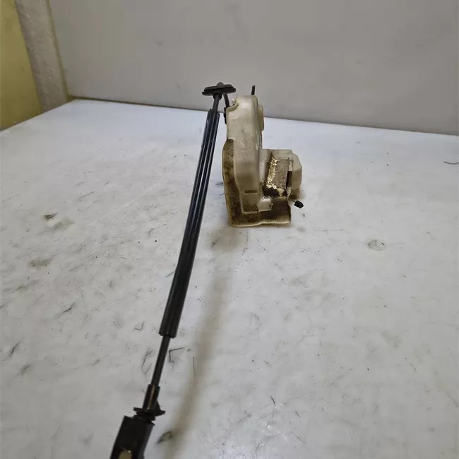 Serratura porta anteriore destra