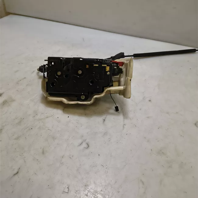 Serratura porta anteriore destra