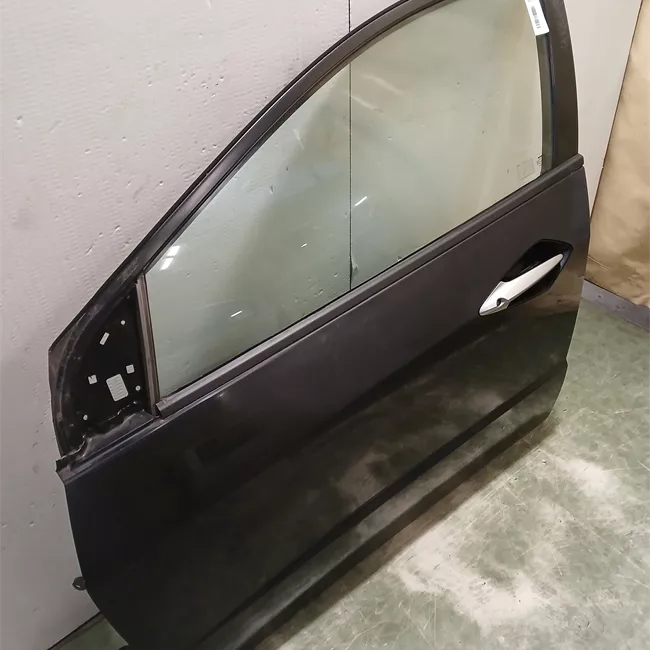 Porta anteriore sinistra