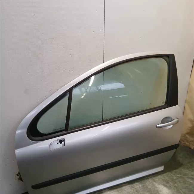 Porta anteriore sinistra