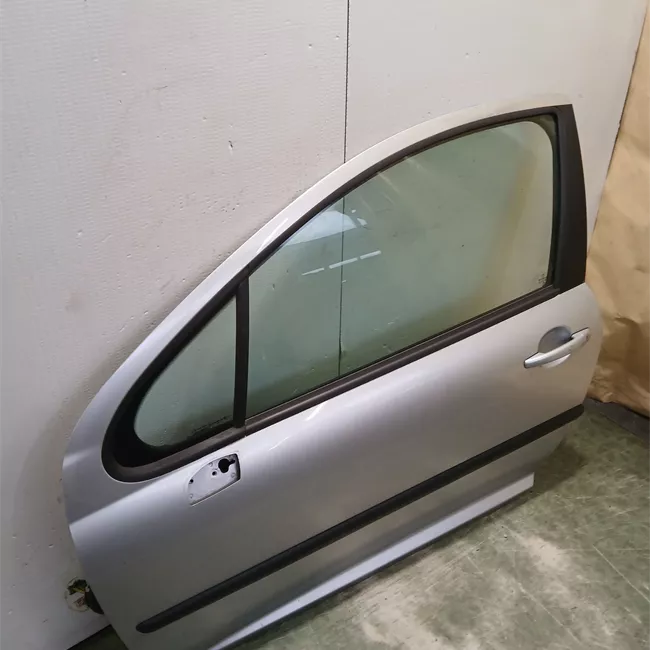 Porta anteriore sinistra