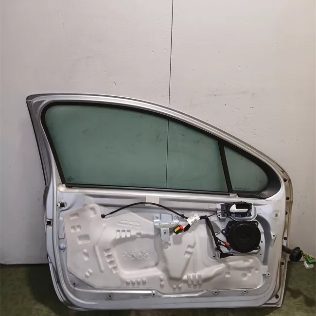 Porta anteriore sinistra