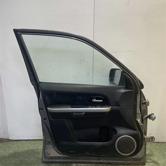 Porta anteriore sinistra