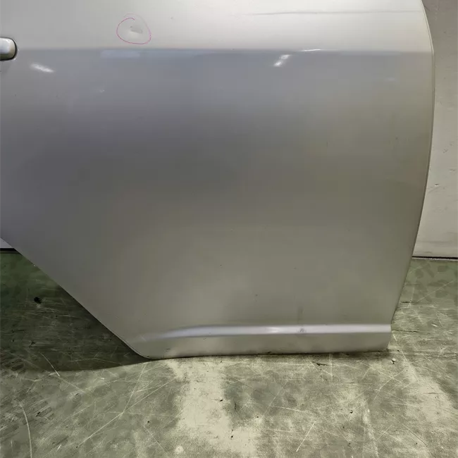 Porta posteriore destra