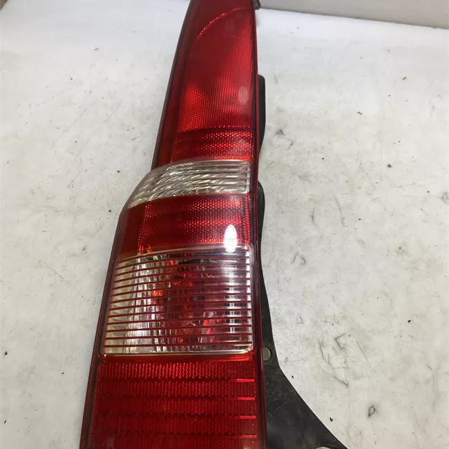 Fanale posteriore sinistro 11/04<