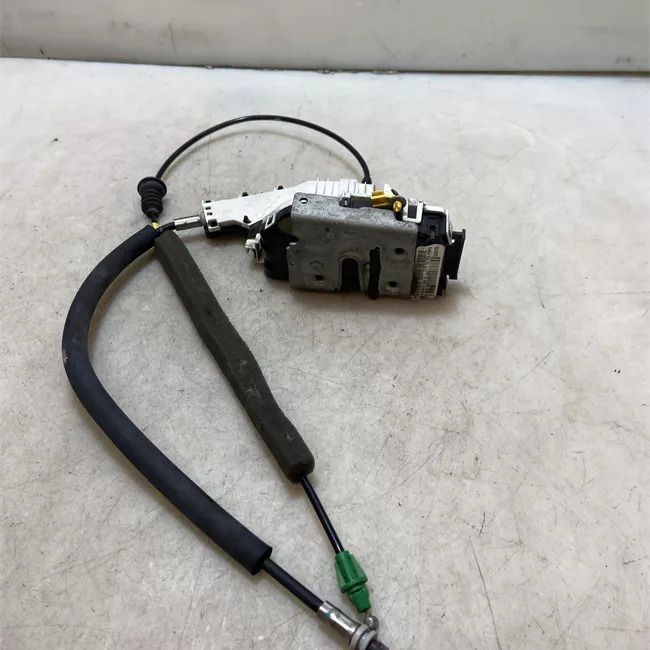 Serratura porta anteriore sinistra