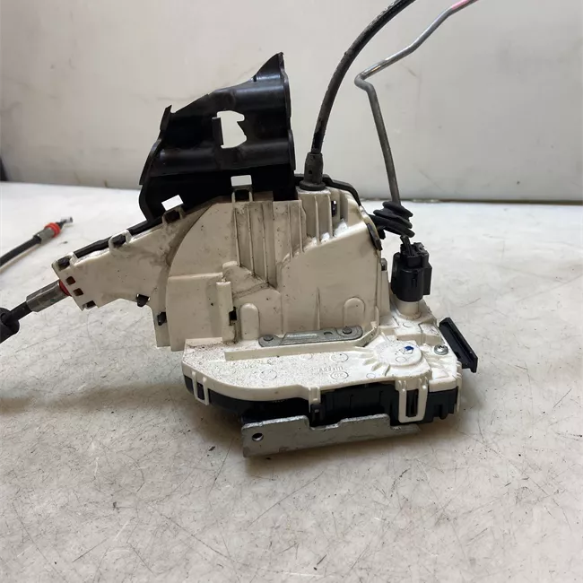 Serratura porta posteriore sinistra