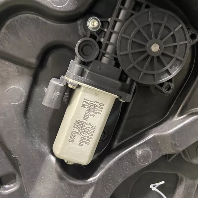 Alzacristallo elettrico porta anteriore destro