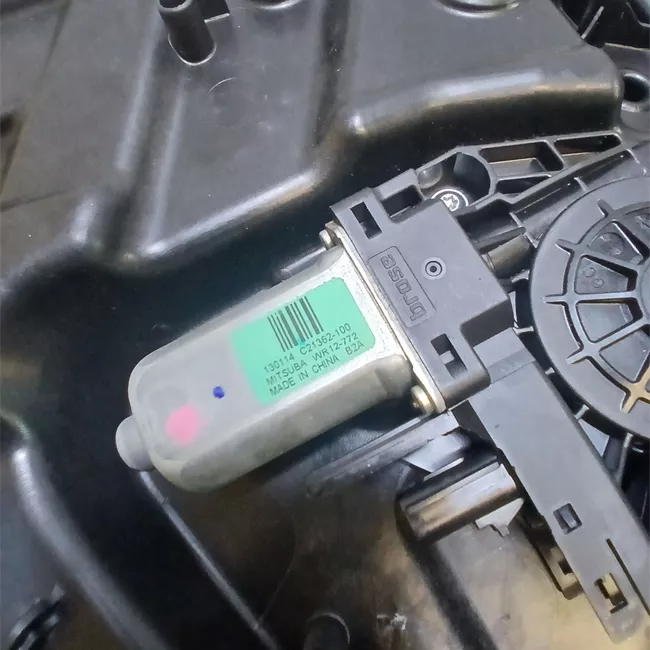 Alzacristallo elettrico porta posteriore sinistro