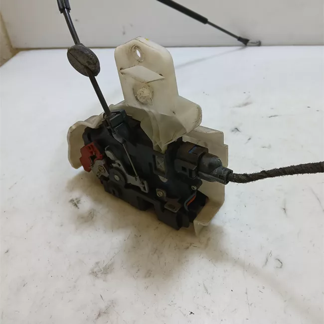 Serratura porta posteriore sinistra