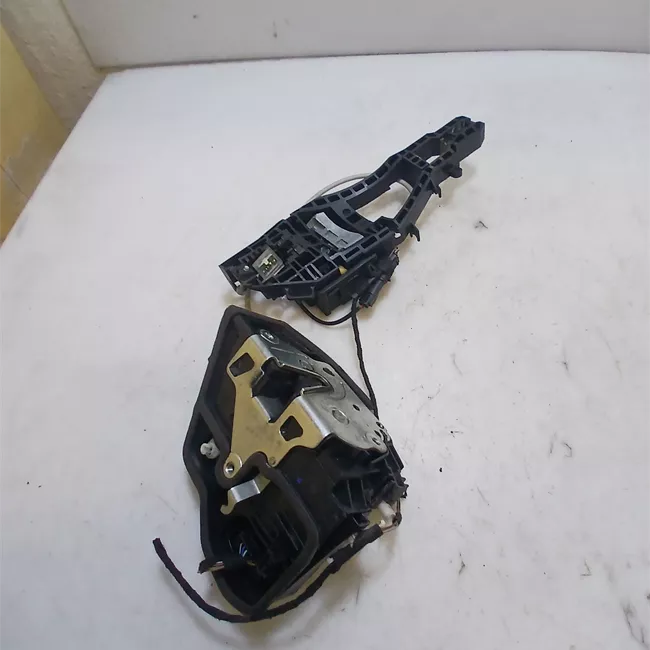 Serratura porta anteriore destra