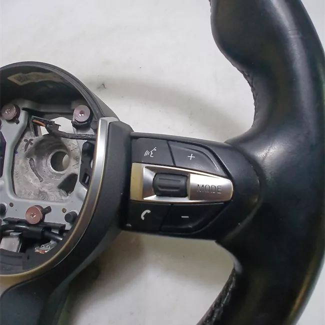 Volante M sport cuoio