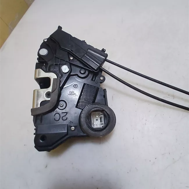 Serratura porta anteriore destra