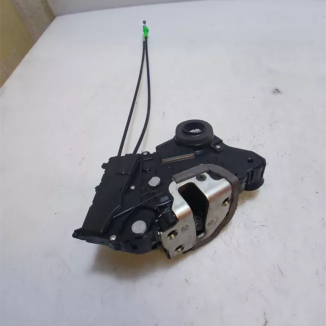 Serratura porta anteriore destra