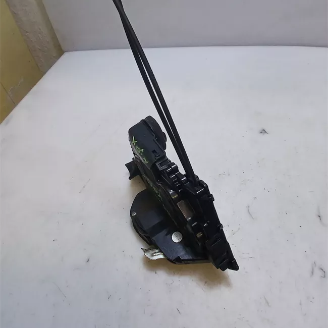 Serratura porta anteriore destra